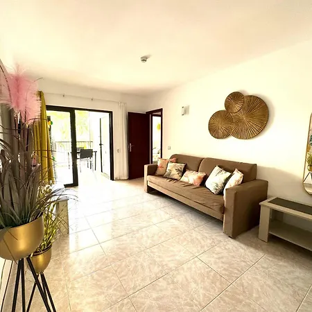 Guinea * 普拉亚戴尔雷安格莱斯