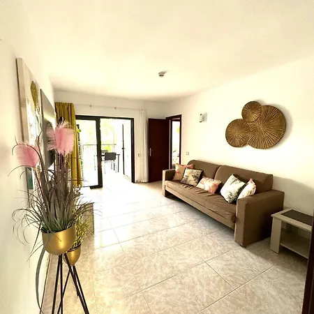 Guinea * 普拉亚戴尔雷安格莱斯